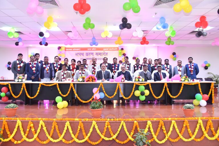 शपथ ग्रहण समारोह : संजीव कुमार ने दूसरी बार महासचिव पद की ली शपथ