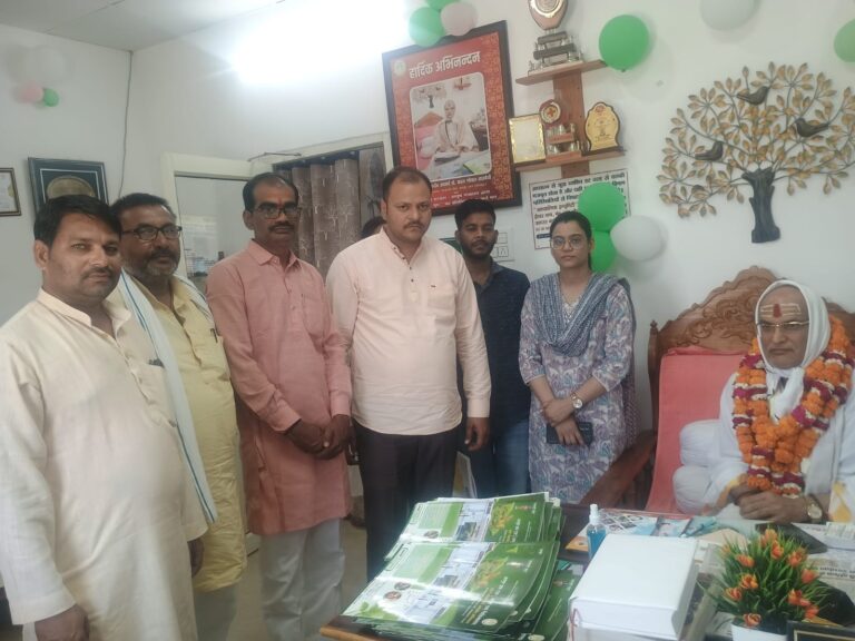 आयुष मंत्रालय द्वारा आयुष ग्राम ट्रस्ट के संस्थापक डॉ. मदन गोपाल वाजपई को राष्ट्रीय गुरु पद पर चयनित किया गया