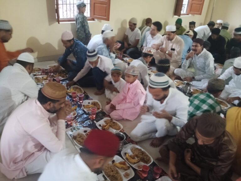 रमज़ान के आखरी अशरे में इफ्तार पार्टियों के आयोजन हुए तेज़