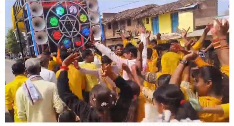 बदौसा में धूमधाम से हुई श्रीमद्भागवत कथा और कलश यात्रा