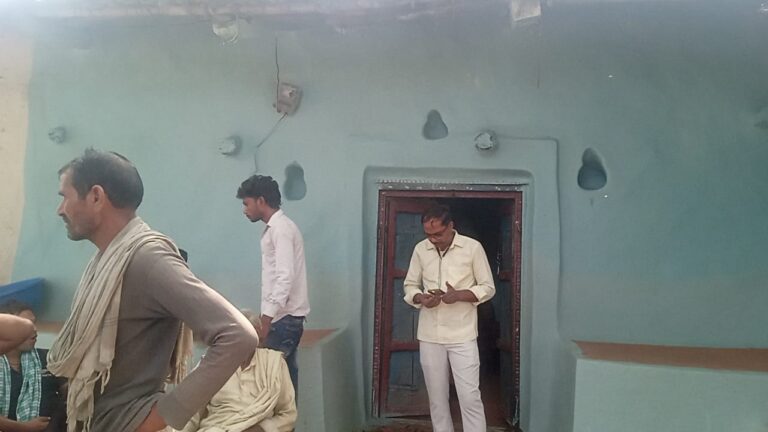 चोरों ने सुने घरों को बनाया निशाना, लाखों के जेवरात किए पार