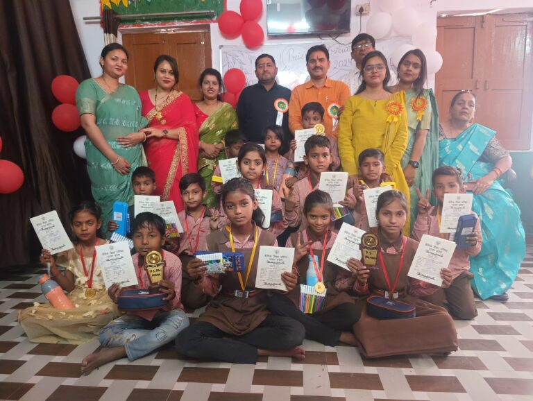 प्राथमिक विद्यालय अहिमाने में वार्षिकोत्सव धूमधाम से संपन्न नन्हे-मुन्ने बच्चों की रंगारंग प्रस्तुतियों ने मोहा मन