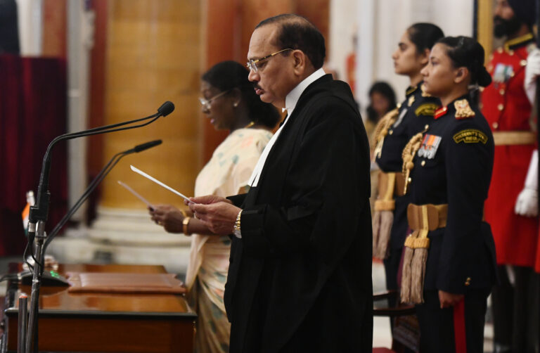 न्यायमूर्ति सूर्यकांत ने ली 53 वें प्रधान न्यायाधीश के तौर पर ली शपथ,15 माह देंगे सेवाए